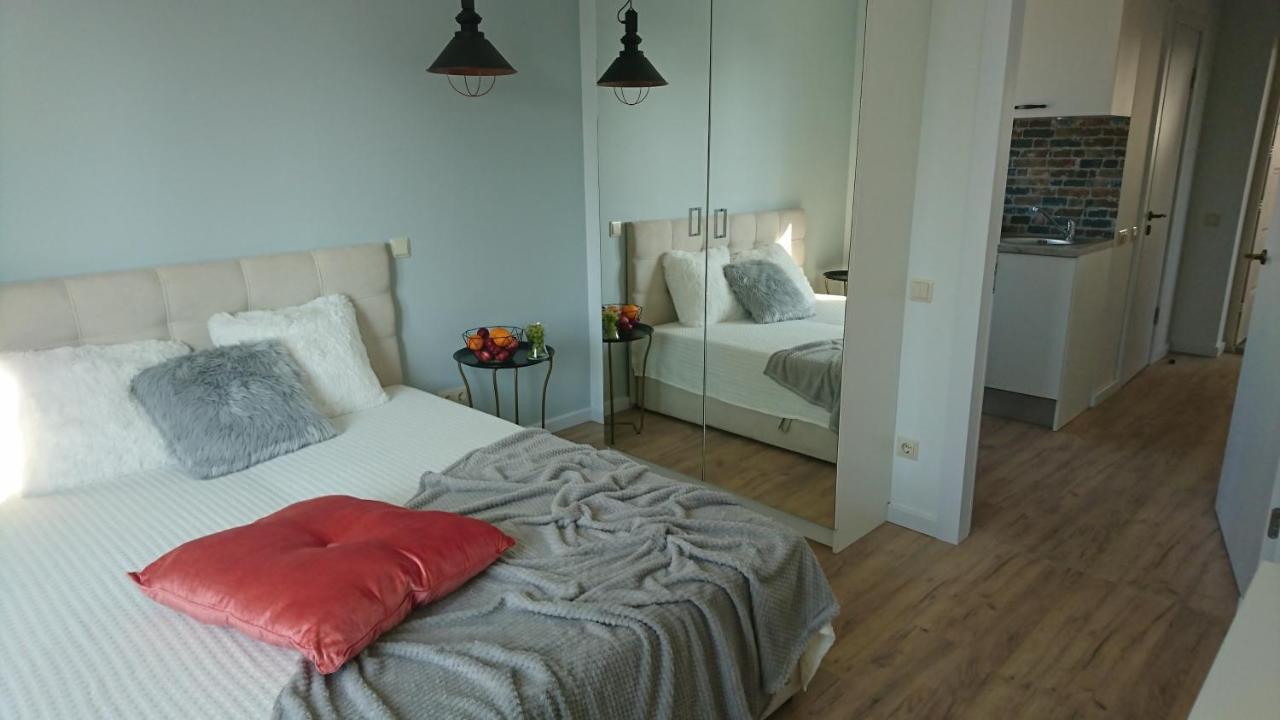Villa Florance Apartments With Terraces & Parking Вентспилс Екстериор снимка