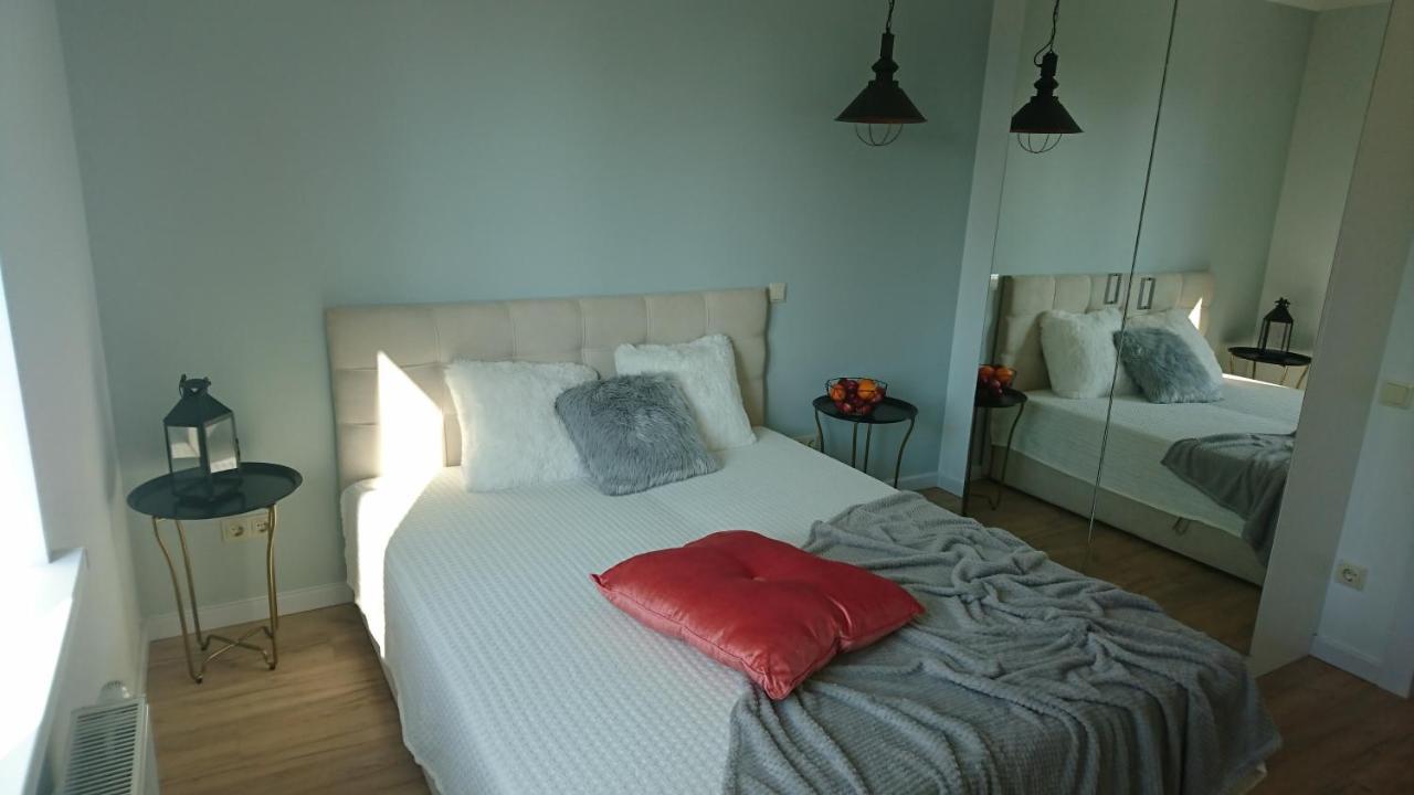 Villa Florance Apartments With Terraces & Parking Вентспилс Екстериор снимка