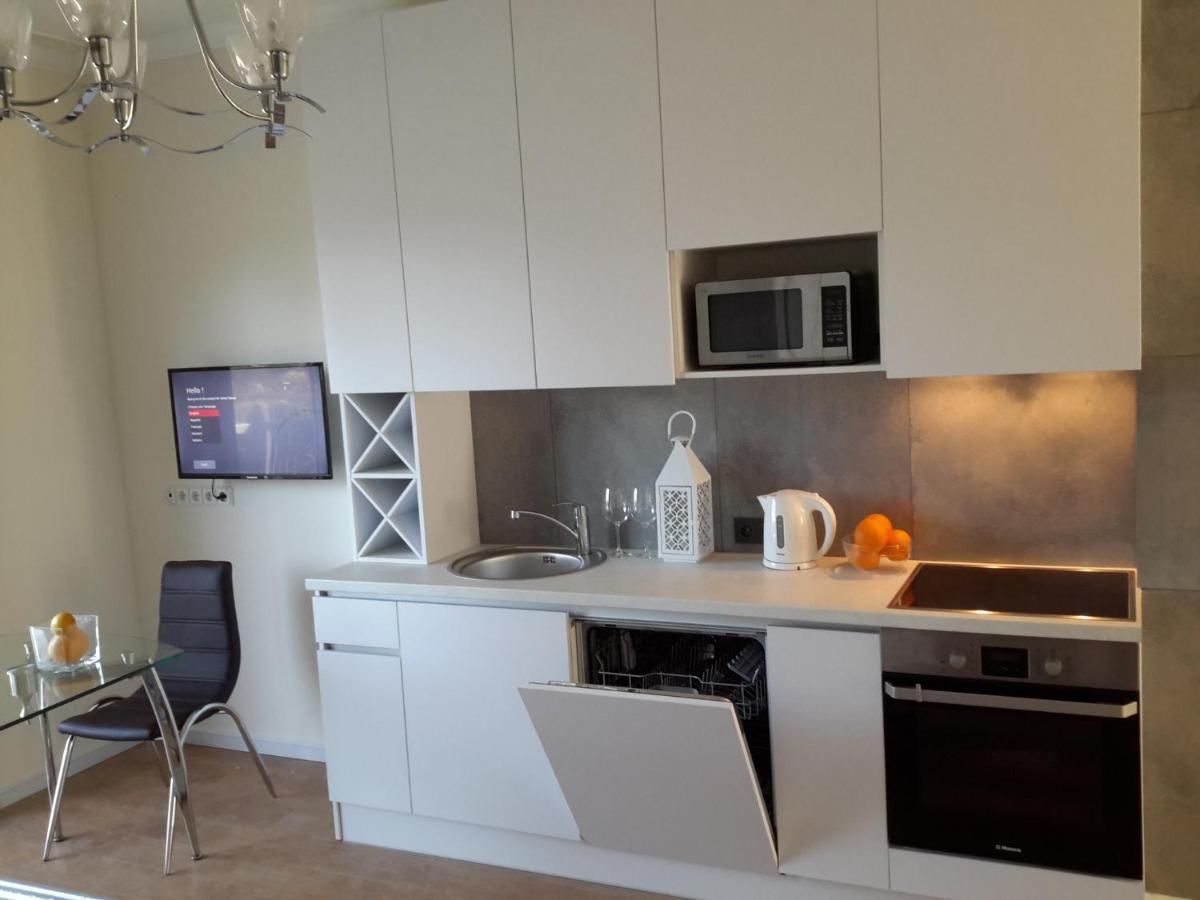 Villa Florance Apartments With Terraces & Parking Вентспилс Екстериор снимка