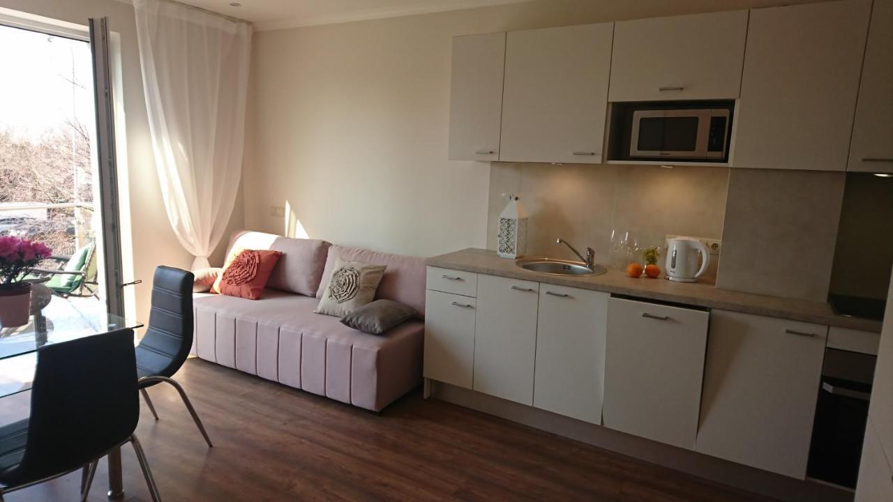 Villa Florance Apartments With Terraces & Parking Вентспилс Екстериор снимка