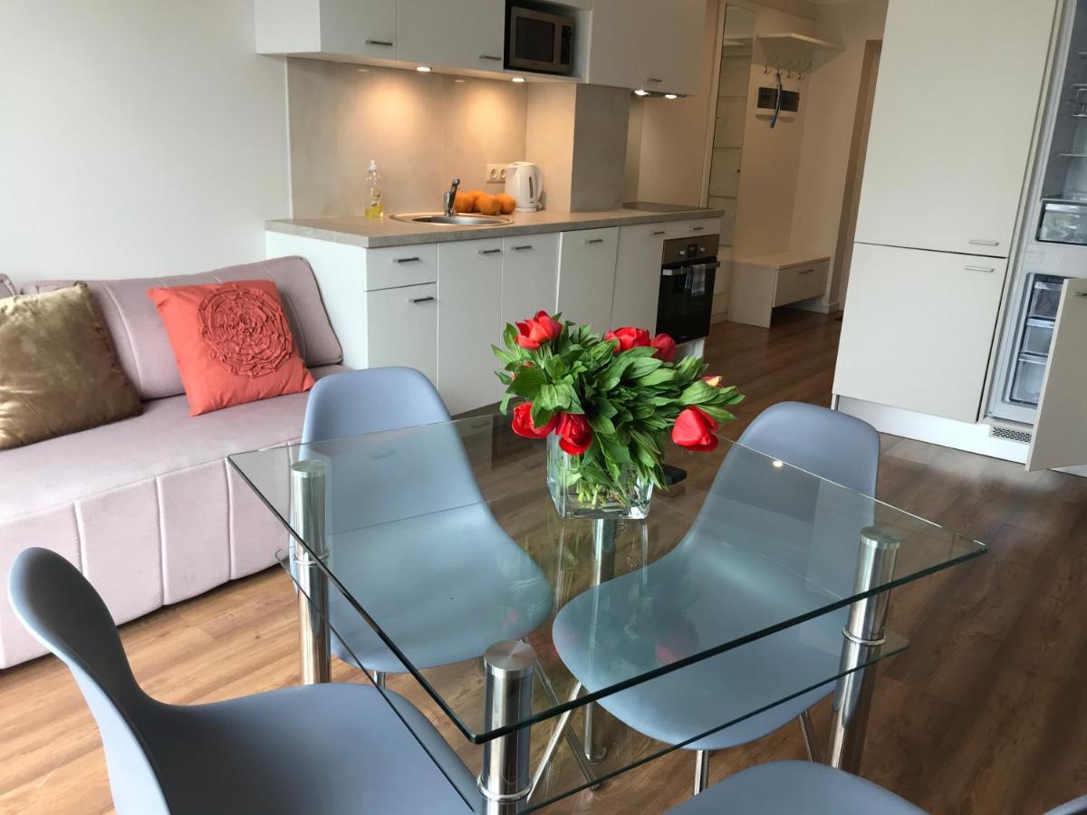 Villa Florance Apartments With Terraces & Parking Вентспилс Екстериор снимка
